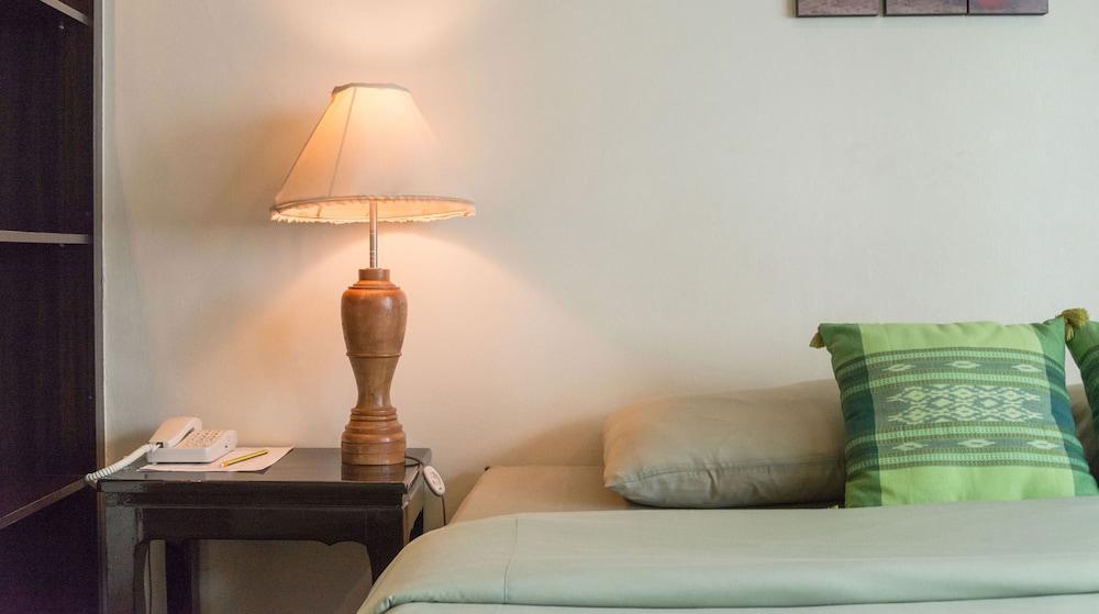 New Road Guest House Bangkok Exterior photo