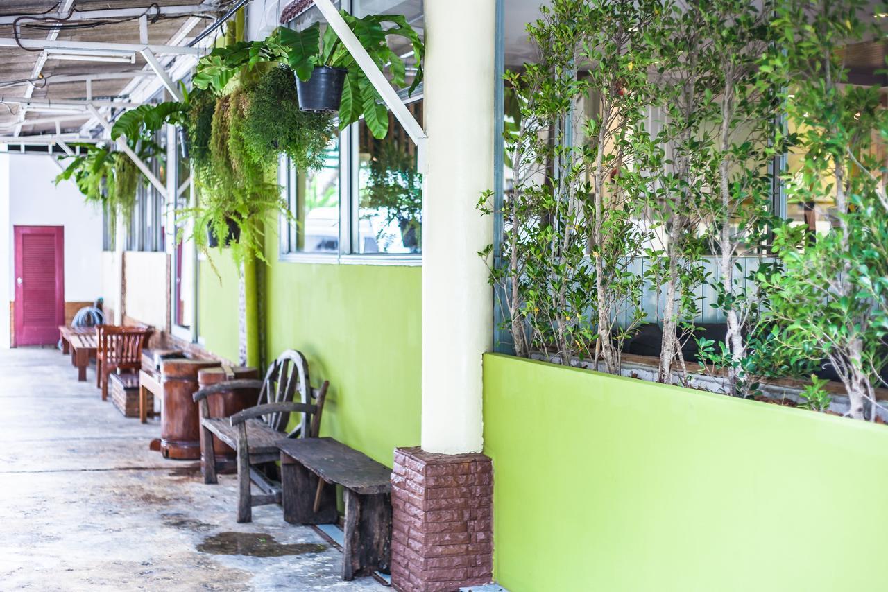 New Road Guest House Bangkok Exterior photo
